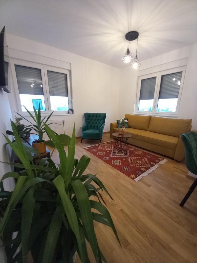 Ferienwohnung Avenija Oaza Novi Sad Exterior foto