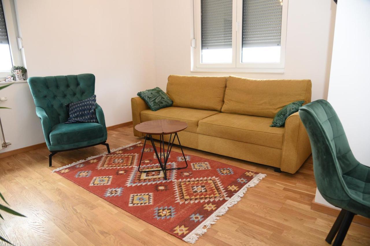Ferienwohnung Avenija Oaza Novi Sad Exterior foto