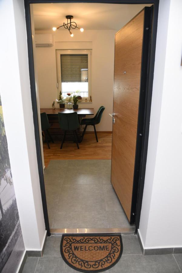 Ferienwohnung Avenija Oaza Novi Sad Exterior foto