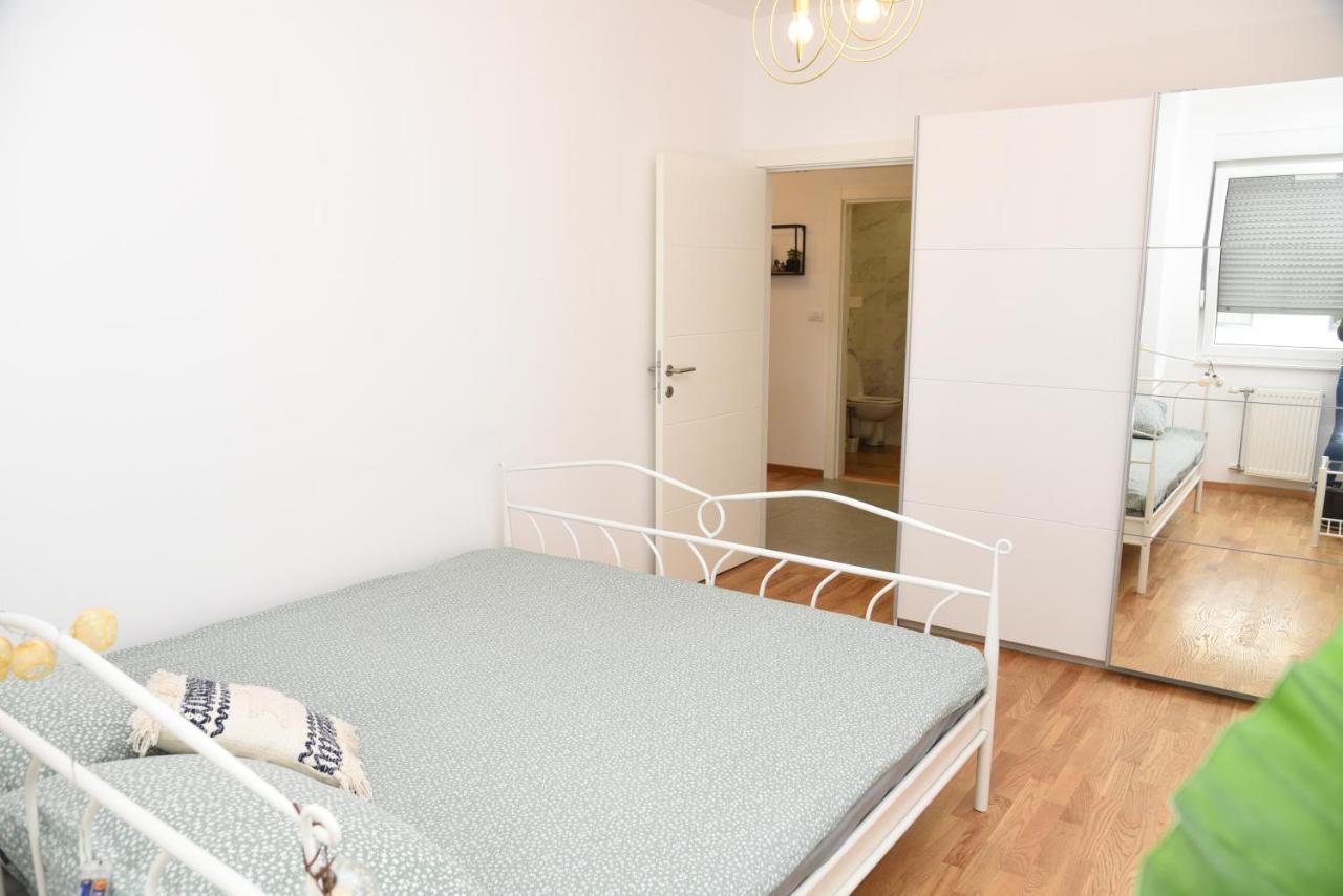 Ferienwohnung Avenija Oaza Novi Sad Exterior foto