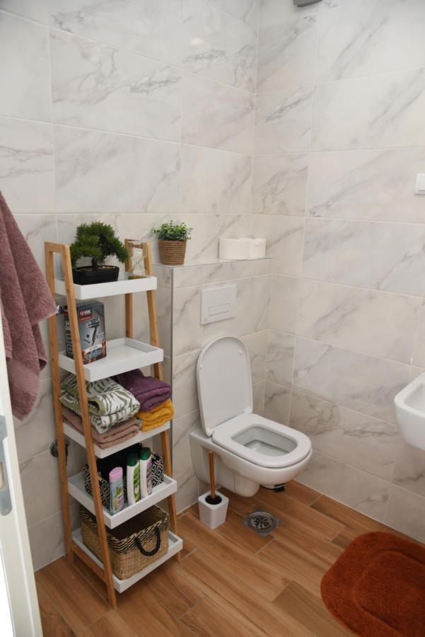 Ferienwohnung Avenija Oaza Novi Sad Exterior foto